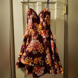 Beautiful semi-formal dress size 3/4